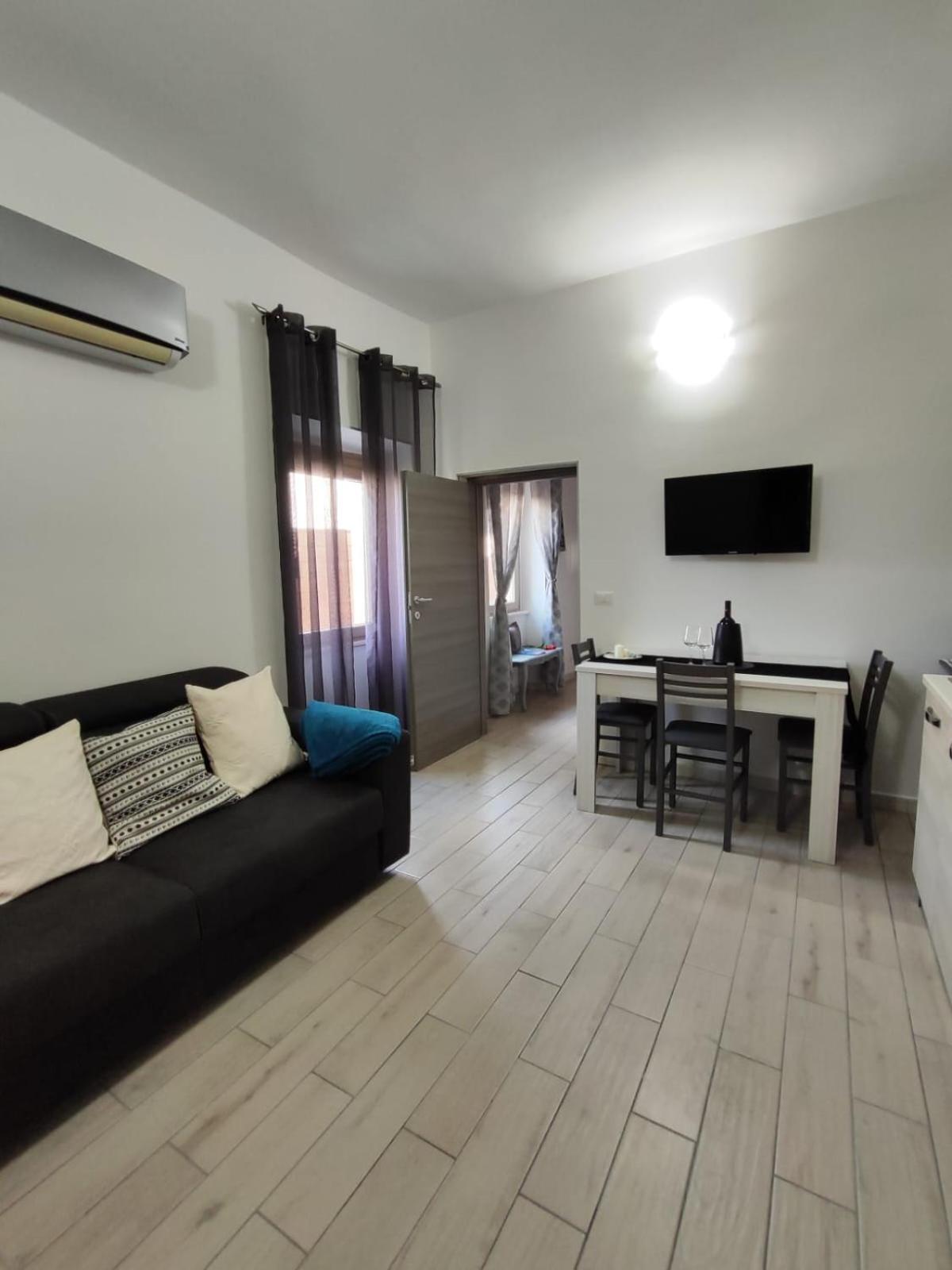 Casa Vacanze Con Giardino I Girasoli - Cin It 09006 - 9 C 2000 R4042- Sorso Luaran gambar